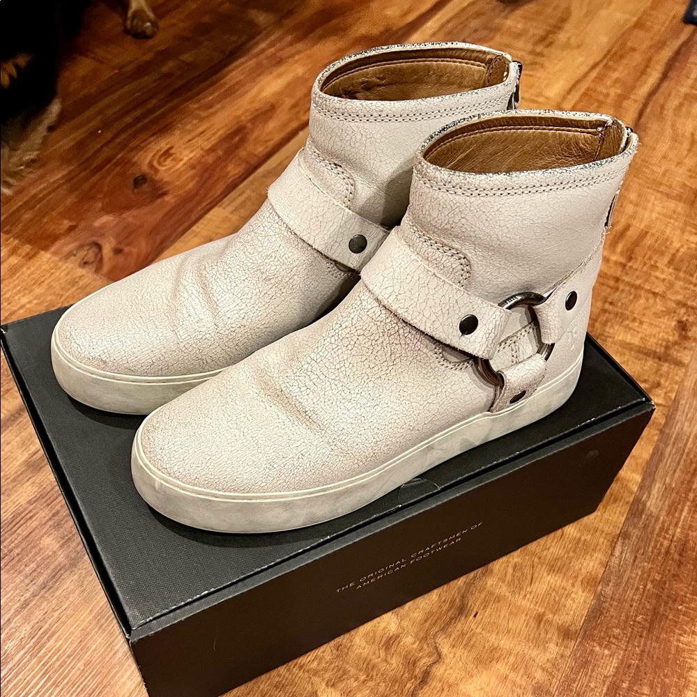 Frye Lena harness booties